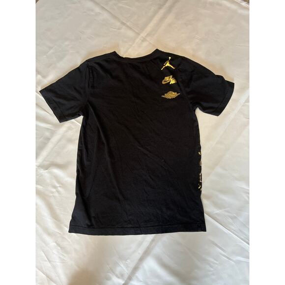 Air Jordan Black Gold Lamé Logo T-Shirt Boys US XL 100% Cotton Short Sleeve - Picture 4 of 7